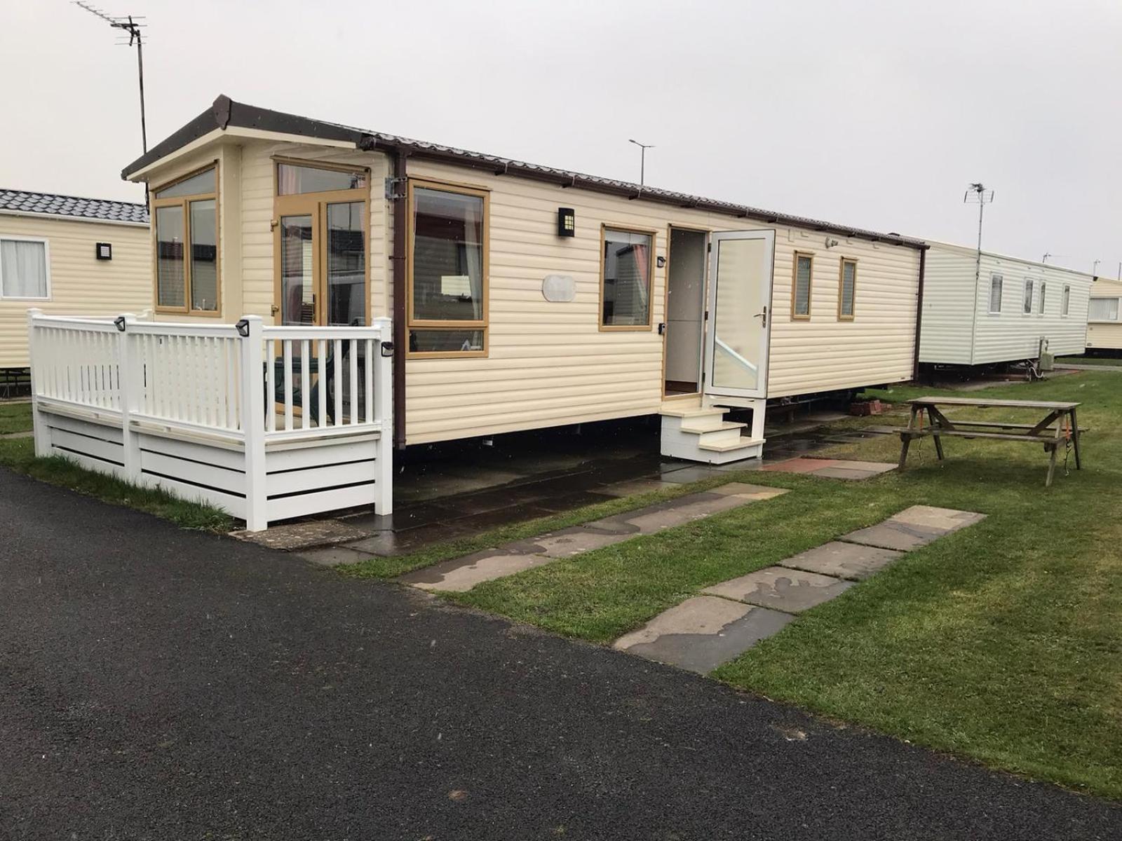 Two X 8 Berth Static Caravan On Lyons Robin Hood Rhyl North Wales Meliden Екстер'єр фото